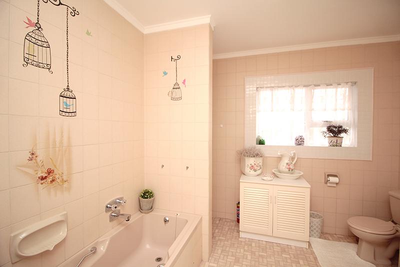 4 Bedroom Property for Sale in Hartenbos Heuwels Western Cape